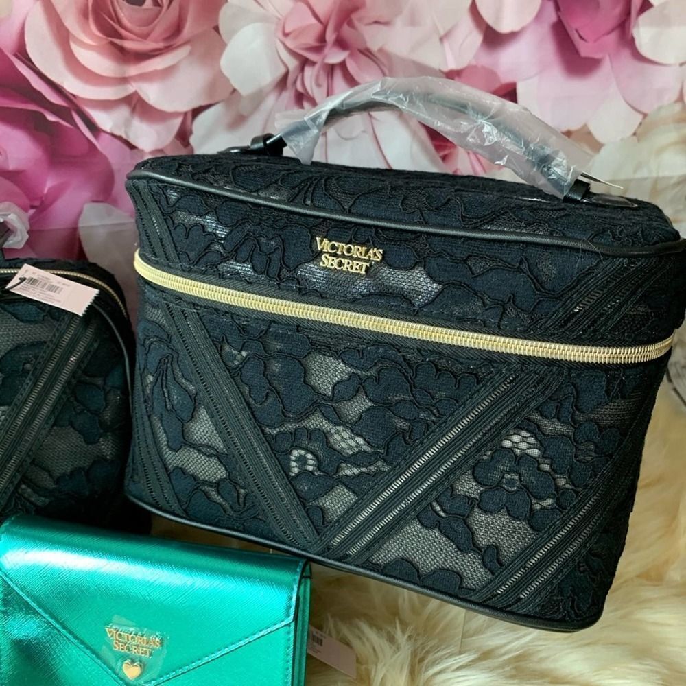 Victoria’s Secret Body Beauty Care + Beauty Bags - Picture 6 of 9